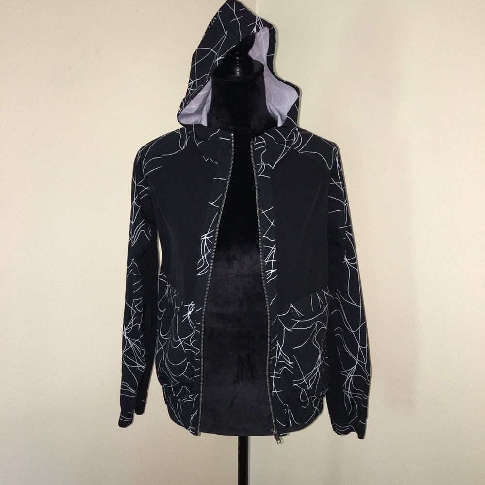 Fabletics Jiae Lightweight Transitional Jacket - image 4